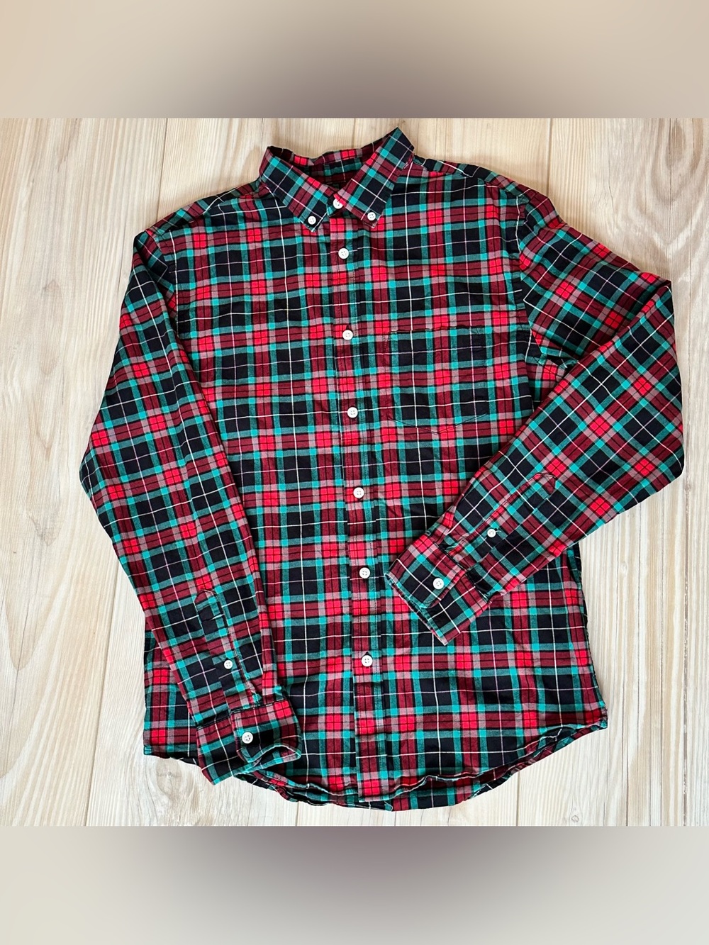 Old Navy Red & Green Plaid Button-Down Shirt